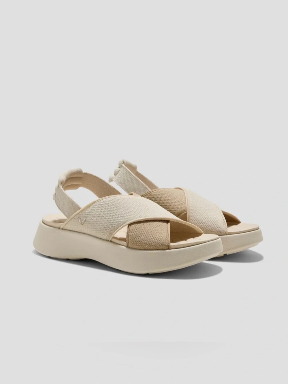 Vivaia Kara 2.0 sandals size 8 NWOT